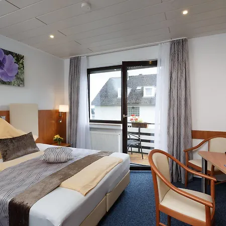 Hotel Am Sonnenhang 3*